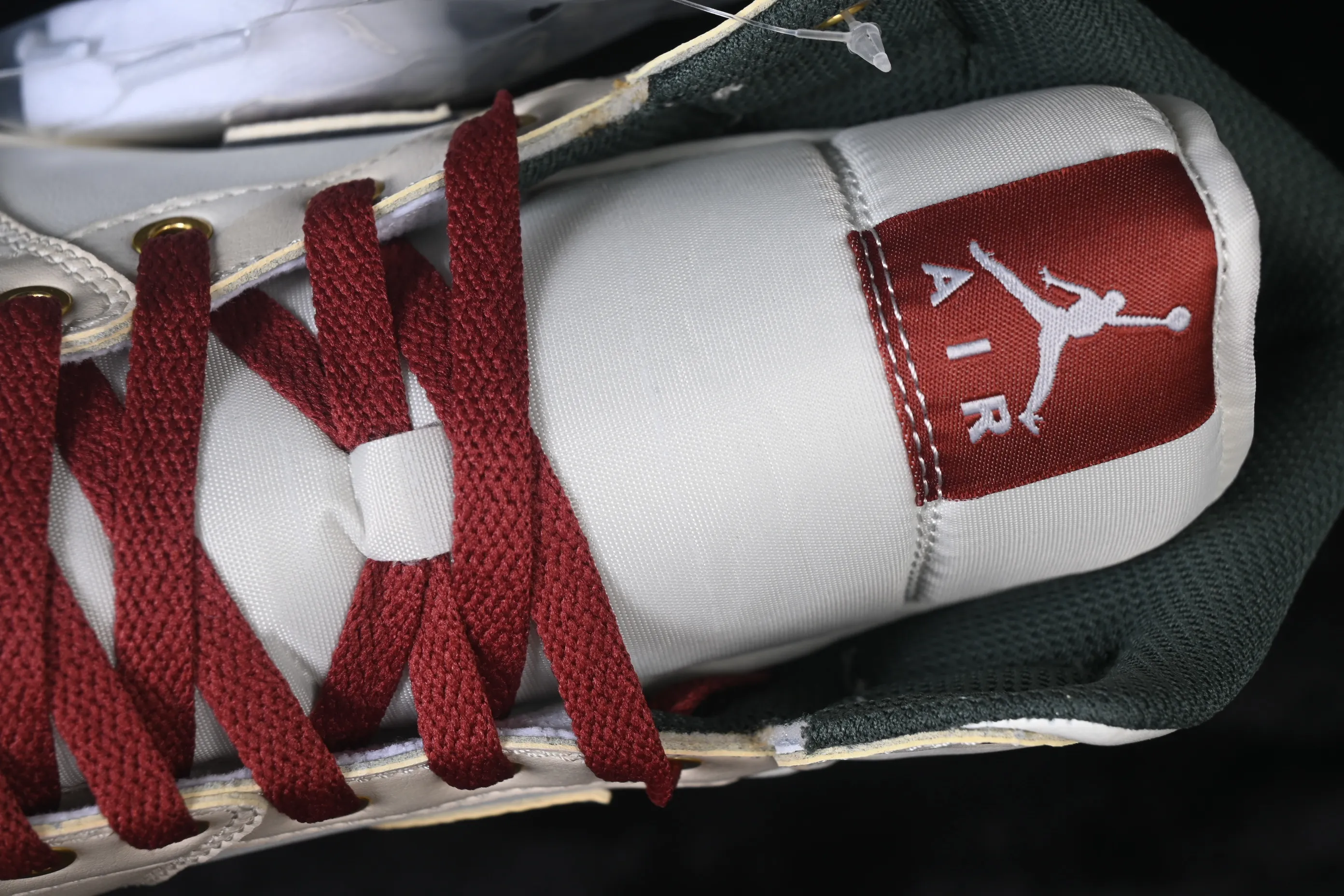 All Categories Air Jordan Jordan Series Basketball Shoes Air Jordan 1 Mid Air Jordan 1 Mid AJ1 Joe 1 Year of the Horse Limited Chinese Cultural Leisure Sneakers DQ8426-105